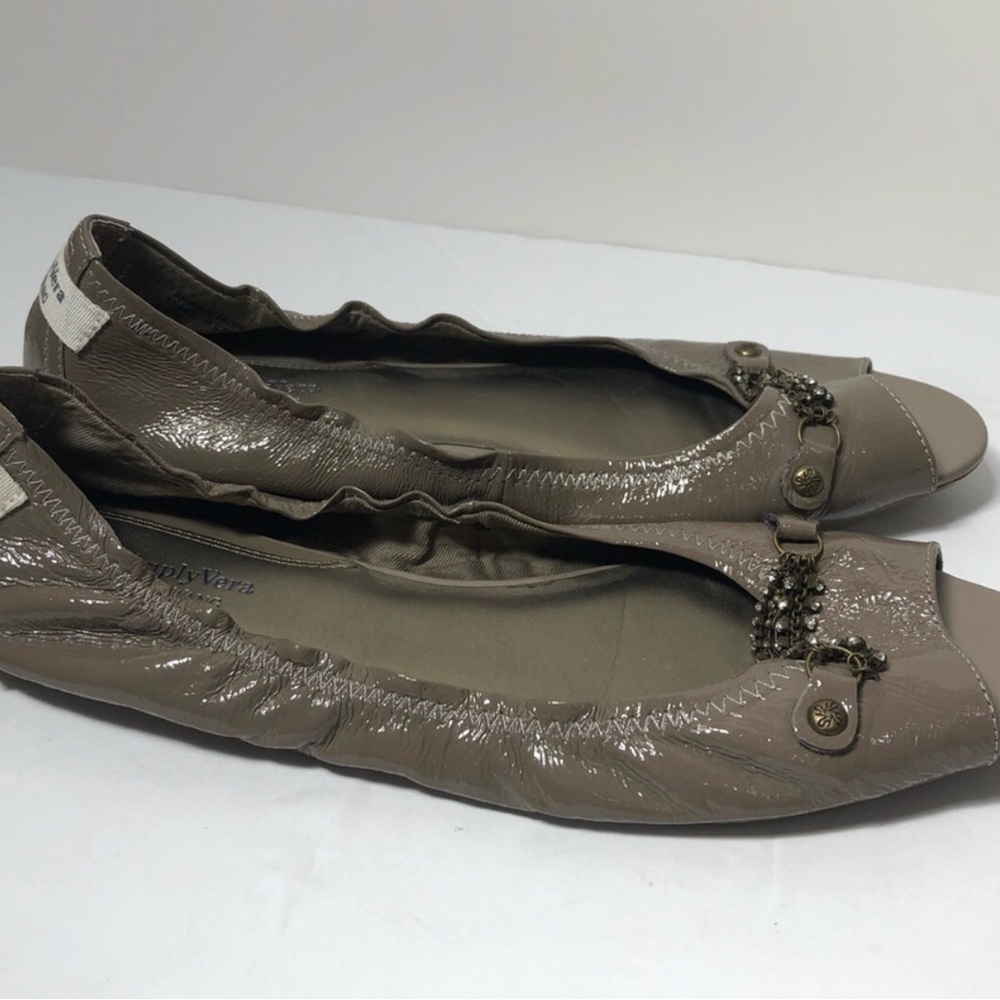 Simply Vera Wang patent leather rhinestone flats. Size 8.5. - Picture 3 of 7